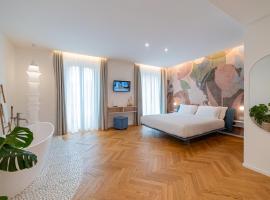 Ner&oacute; Rooms，位于陶尔米纳的带停车场的酒店