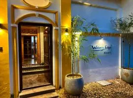 Waters Edge Resort
