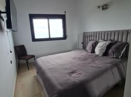 Luxury apartments near to Fes，位于Bhalil的酒店