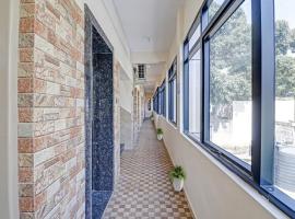 Hotel O I Care With Greenery Comforts，位于Tumkūr的酒店