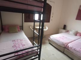 Male Dormitory Room，位于姆西达的酒店