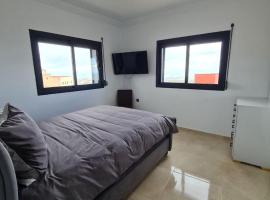 Luxury and cozy apartments，位于Bhalil的酒店