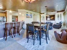 Private Fishing Pier and Gulf Fun! Dickinson Retreat