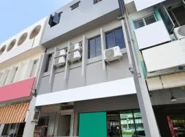 OYO 89950 365 Nice Stay