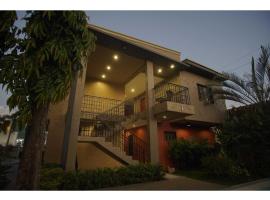 Laurel Heritage Resort and Spa，位于San Bartolome的酒店