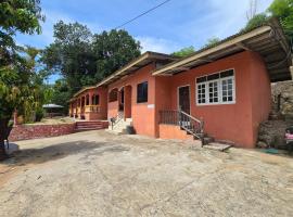 OYO 91042 Kamal Guest House Marang，位于Kampong Kijing的酒店