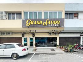 OYO 90369 Safari Hotel Lumut，位于Kampong Pundut的酒店