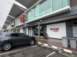 OYO 89497 Dream Nur Hotel，位于Tranquerah的酒店
