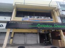OYO 91085 J Stay Guesthouse，位于日落洞的酒店