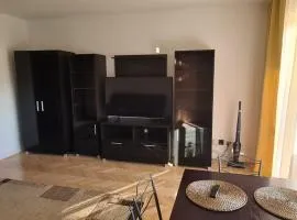 Apartament 3 pokoje 8-go maja