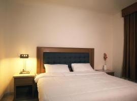 Hotel Grand Lion，位于托雷翁托雷翁国际机场 - TRC附近的酒店