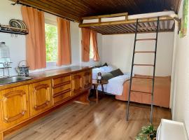 Bauwagen in idyllischer Lage，位于施利茨的酒店