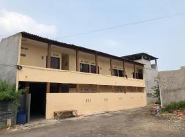SPOT ON 93531 Homestay Puri Indah SyariahNearBandara Internasional Juanda，位于Betro的酒店