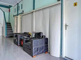 OYO 91731 Home Stay Elis Cateliya Syariah，位于加拉旺的酒店