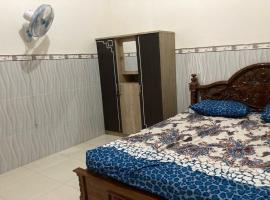 OYO Homes 91136 Desa Wisata Dalegan，位于Sukowati的酒店