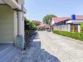 OYO 93051 Wisma Syariah Buloe Near Lapangan Abubakar Lambogo Batili Enrekang，位于Enrekang的酒店