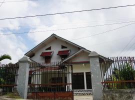 SPOT ON 93943 Sakinah Homestay Bromo Syariah Near Rest Area Wringinanom，位于玛琅的酒店