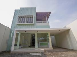 OYO 2753 Irma's Residence，位于勿里达的酒店