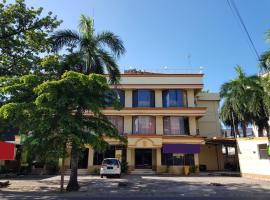 Hotel O Istana，位于马卡萨的酒店