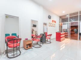 OYO 390 '77 Guesthouse，位于Cilandak的酒店