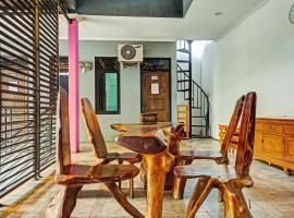 OYO 90187 Puri Allisa Syariah，位于西冷的酒店