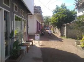 EXPRESS O 91581 Starla Spa & Home Stay