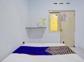 OYO Life 92921 Omaya Kost Syariah，位于Jombang的酒店