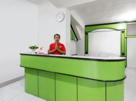 OYO 1242 Penginapan Rb Syariah，位于日惹的酒店