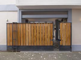 OYO Life 647 Irooms Homestay，位于Ngaglik的酒店