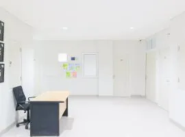 OYO Life 1830 Mandala Residence