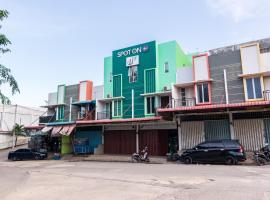 OYO 1917 Mamora Homestay，位于巴淡岛中心的酒店
