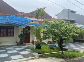 OYO 93641 Udayana Guesthouse Syariah，位于茂物的酒店