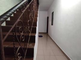 OYO 93167 Penginapan Noval，位于Lipukasi的酒店