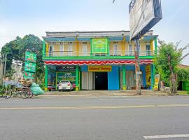 OYO 91825 Ayu Lestari Homestay，位于Nganjuk的酒店