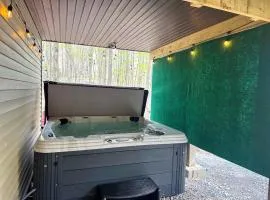 Grand Woodland Retreat - Hot Tub - Game Room