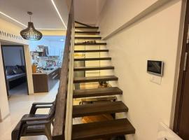 Luxe 3bhk bungalow Baner，位于浦那的酒店