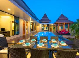 Narintara Private Pool Villas - FREE Tuk-Tuk Service to the Beach!，位于奥南海滩的无障碍酒店