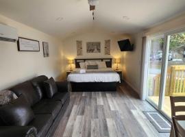 Relaxing Studio Cottage with Parking，位于鸽子谷的酒店