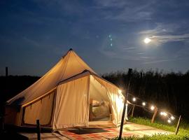 Voedselbos Camping Koperwiek，位于哈泽斯沃德多普的豪华帐篷