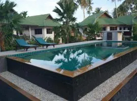 Noah's Ark Pool Residence and Villas