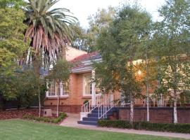 Casa thirty-six, 3BR, Central Location，位于塔南达的别墅