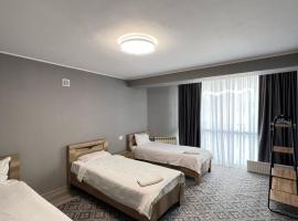 Cube Guest House OSH，位于奥什的酒店