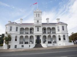 The Royal Queenscliff，位于昆斯克利夫的酒店