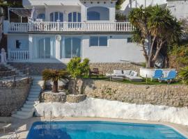 Zen Villa by Hello Homes Sitges，位于锡切斯的酒店