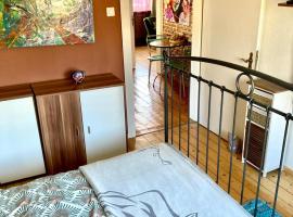 Kunst am Rothaarsteig in Brilon Centrum，位于布里隆的酒店