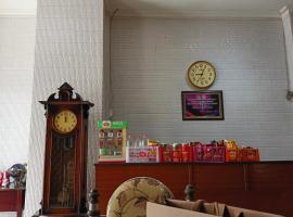 B blue hotel，位于Rampal的酒店