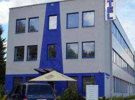 特兰德酒店，位于纳梅斯托沃的酒店