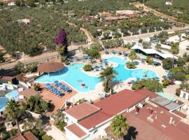 Merino Vacanze Villaggio，位于维耶斯泰的露营地