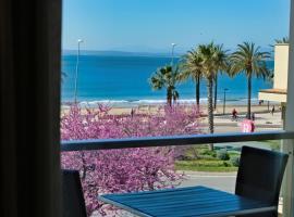 Hotel Marina，位于罗萨斯的酒店