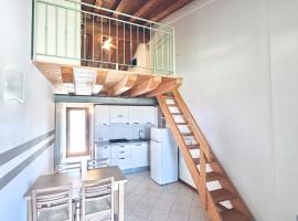 Agriturismo B&B Cascina Reciago，位于代森扎诺-德尔加达的酒店